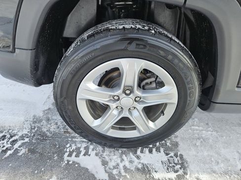 Used 2023 Jeep Compass Latitude w/ Convenience Group image 27