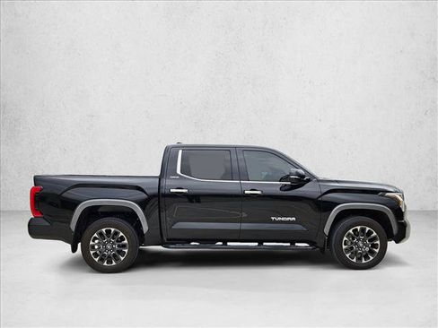 Used 2025 Toyota Tundra Limited AWD/4WD image 4