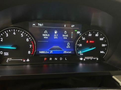 Used 2023 Ford Explorer XLT w/ Equipment Group 202A image 10