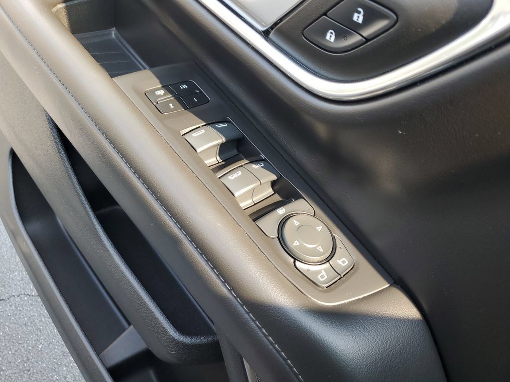 Used 2024 Chevrolet Tahoe LT RWD image 32