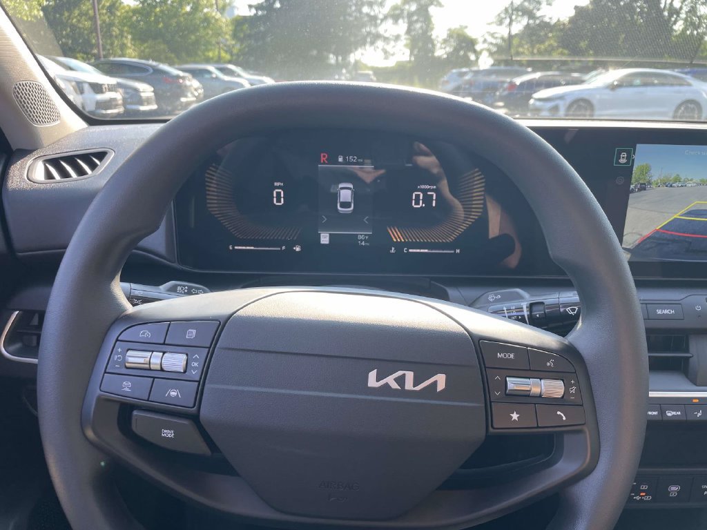 New 2026 Kia K4 FWD image 9