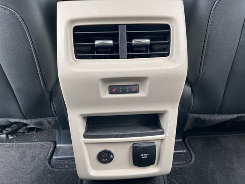 Used 2022 Ford Edge Titanium w/ Equipment Group 301A image 19