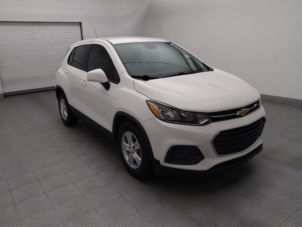 Used 2021 Chevrolet Trax LS w/ Tint and Cruise Package FWD image 13