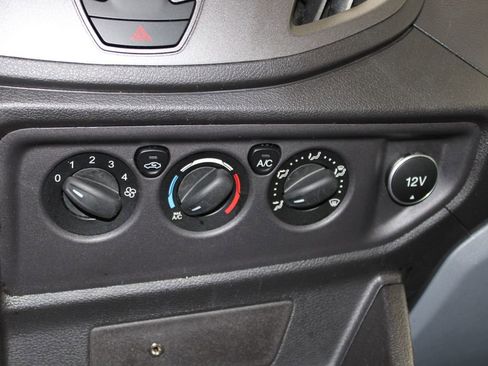 Used 2018 Ford Transit 350 XL image 41