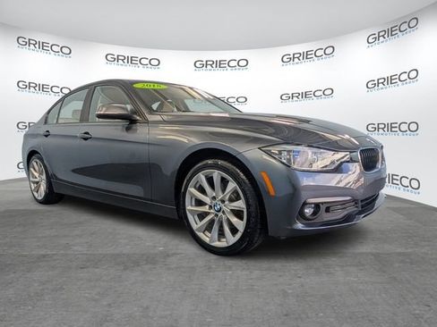 Used 2018 BMW 320i Sedan image 1