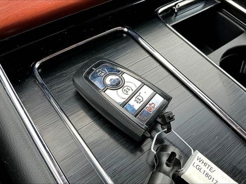 Used 2020 Lincoln Aviator Reserve w/ Class IV Trailer Tow Package image 11