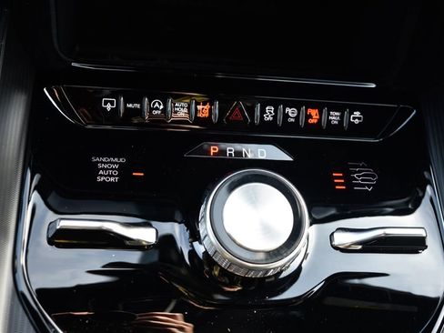 New 2026 Jeep Grand Wagoneer Summit image 12