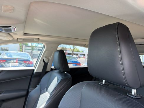 Used 2025 Lexus NX 450h+ AWD w/ Luxury Package image 9