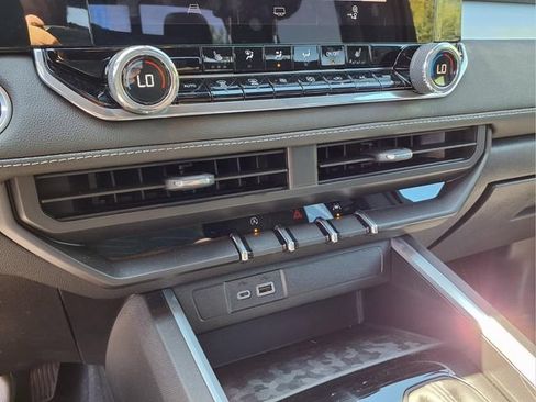 Used 2026 Chevrolet Colorado LT w/ Advanced Trailering Package AWD/4WD image 25