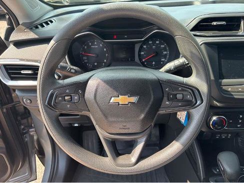 Used 2023 Chevrolet TrailBlazer LS AWD/4WD image 19