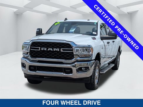 Used 2024 RAM 3500 Big Horn AWD/4WD image 8