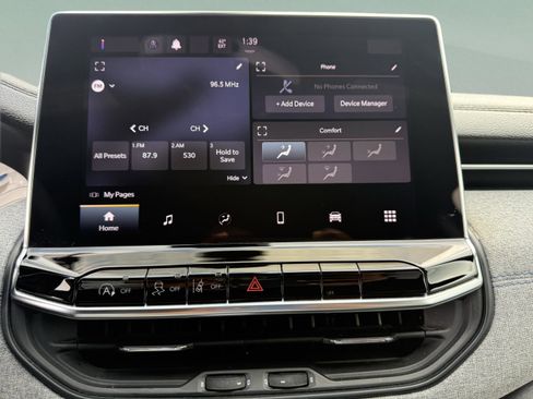 Used 2024 Jeep Compass Latitude image 20