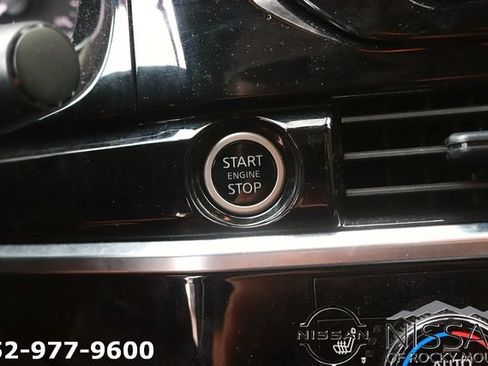 Used 2024 Nissan Pathfinder SV AWD/4WD image 20
