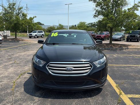 Used 2016 Ford Taurus SEL FWD image 29