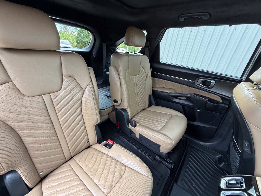 Used 2026 Kia Sorento SX Prestige w/ Olive Brown Leather Package AWD/4WD image 27