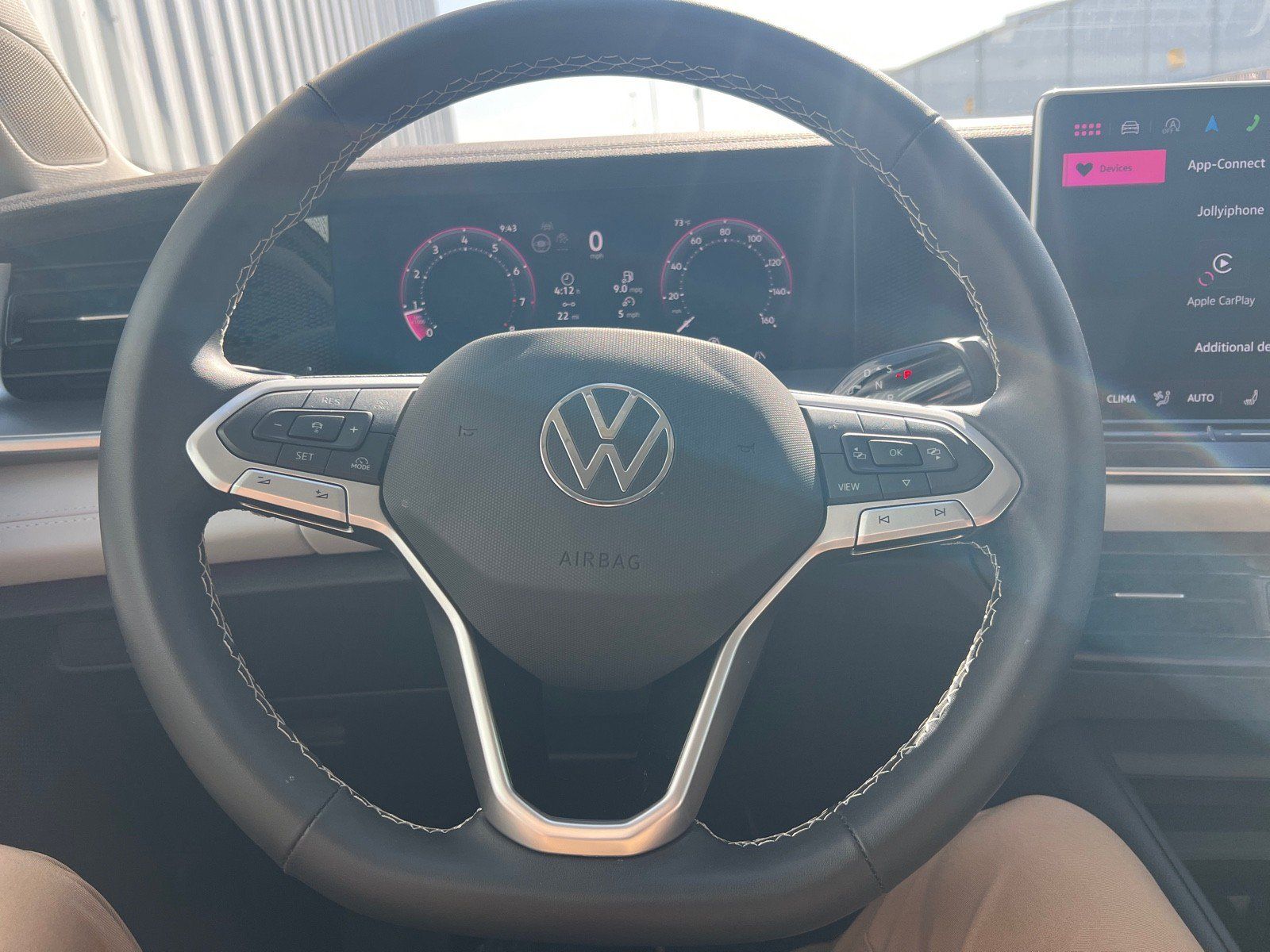 Used 2025 Volkswagen Tiguan SE AWD/4WD image 25