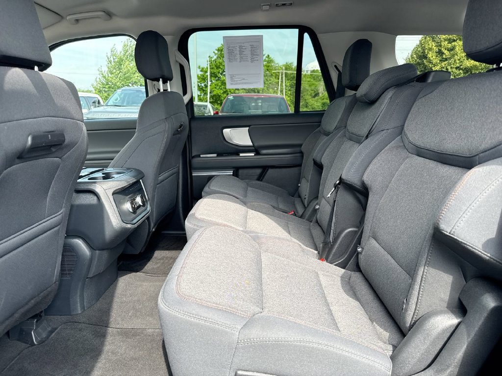 Used 2025 Ford Expedition Max Active AWD/4WD image 23
