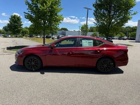 New 2026 Nissan Altima 2.5 SV w/ SV Special Edition Package FWD image 8