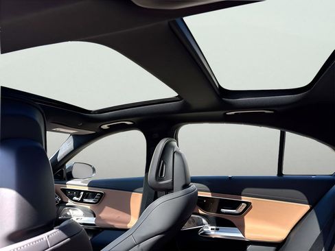 New 2026 Mercedes-Benz E 53 AMG e 4MATIC Sedan image 22