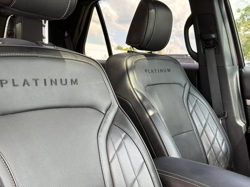 Used 2018 Ford Explorer Platinum AWD/4WD image 30