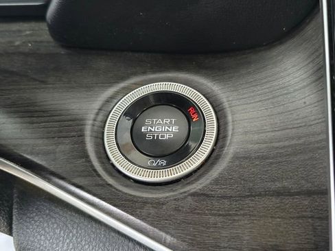 Certified 2021 Jeep Grand Cherokee L Limited AWD/4WD image 16