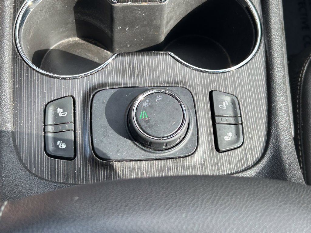 Used 2020 GMC Acadia SLT FWD image 32