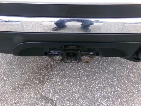 Used 2015 Nissan Pathfinder SL w/ SL Tech Package FWD image 19