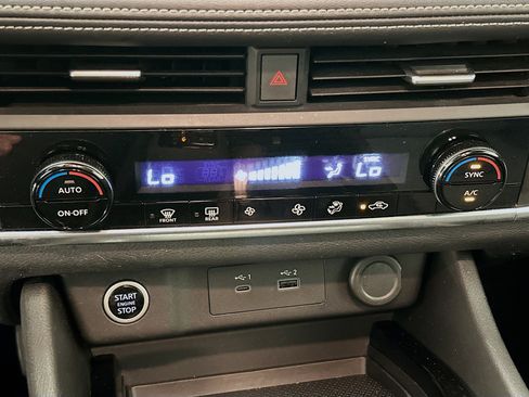 Used 2023 Nissan Rogue SV image 24