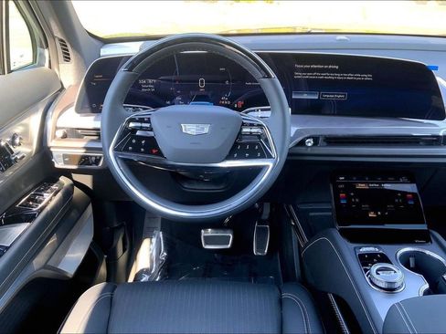 New 2026 Cadillac Vistiq Sport image 21