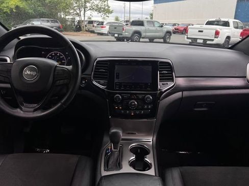 Used 2019 Jeep Grand Cherokee Altitude RWD image 15