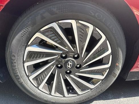 Used 2025 Hyundai Sonata Limited FWD image 7