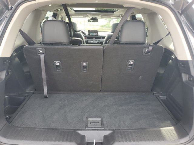 Used 2025 Honda Pilot Touring image 8