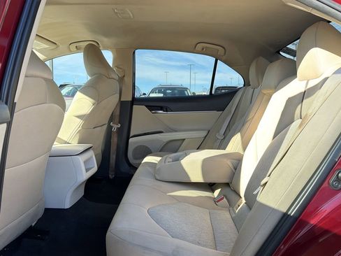 Used 2019 Toyota Camry LE image 11