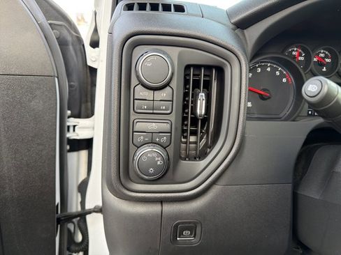 Used 2022 Chevrolet Silverado 1500 Custom Trail Boss w/ LPO, Dark Essentials Package image 18