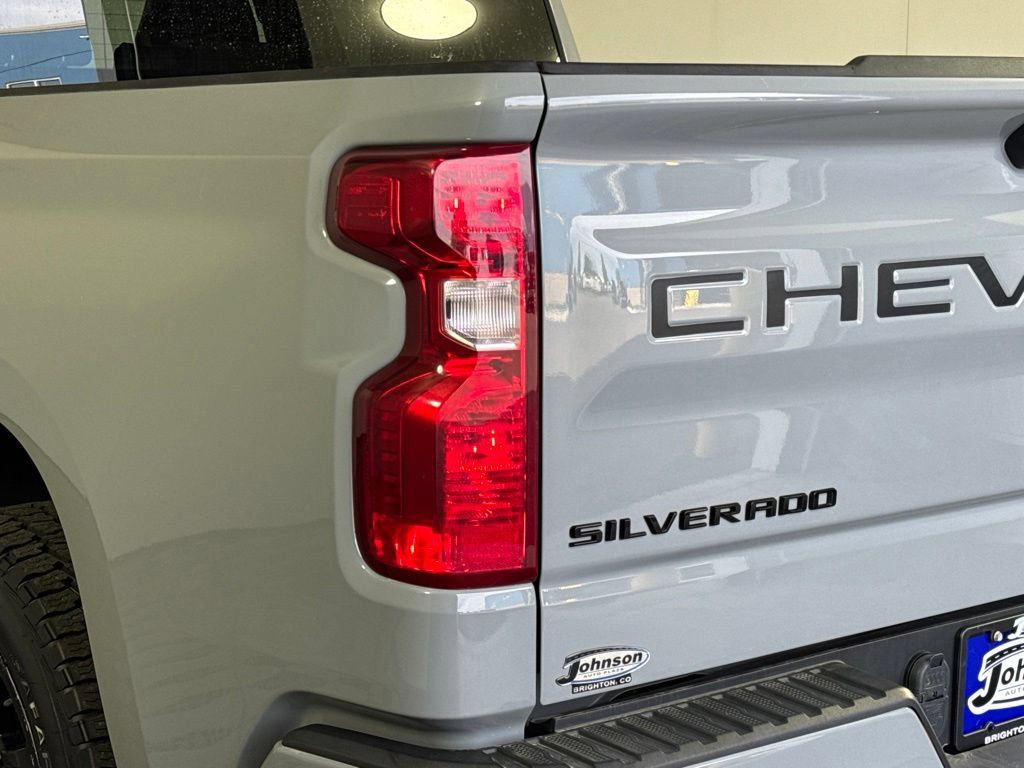 Certified 2024 Chevrolet Silverado 1500 Custom w/ Turbomax Blackout Package AWD/4WD image 12