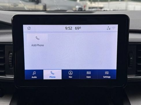 Used 2020 Ford Explorer XLT w/ Equipment Group 202A AWD/4WD image 27