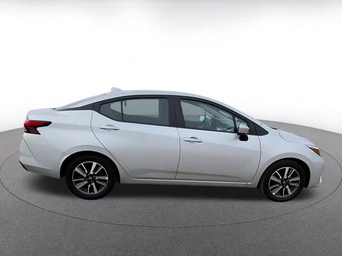 Used 2025 Nissan Versa SV image 15