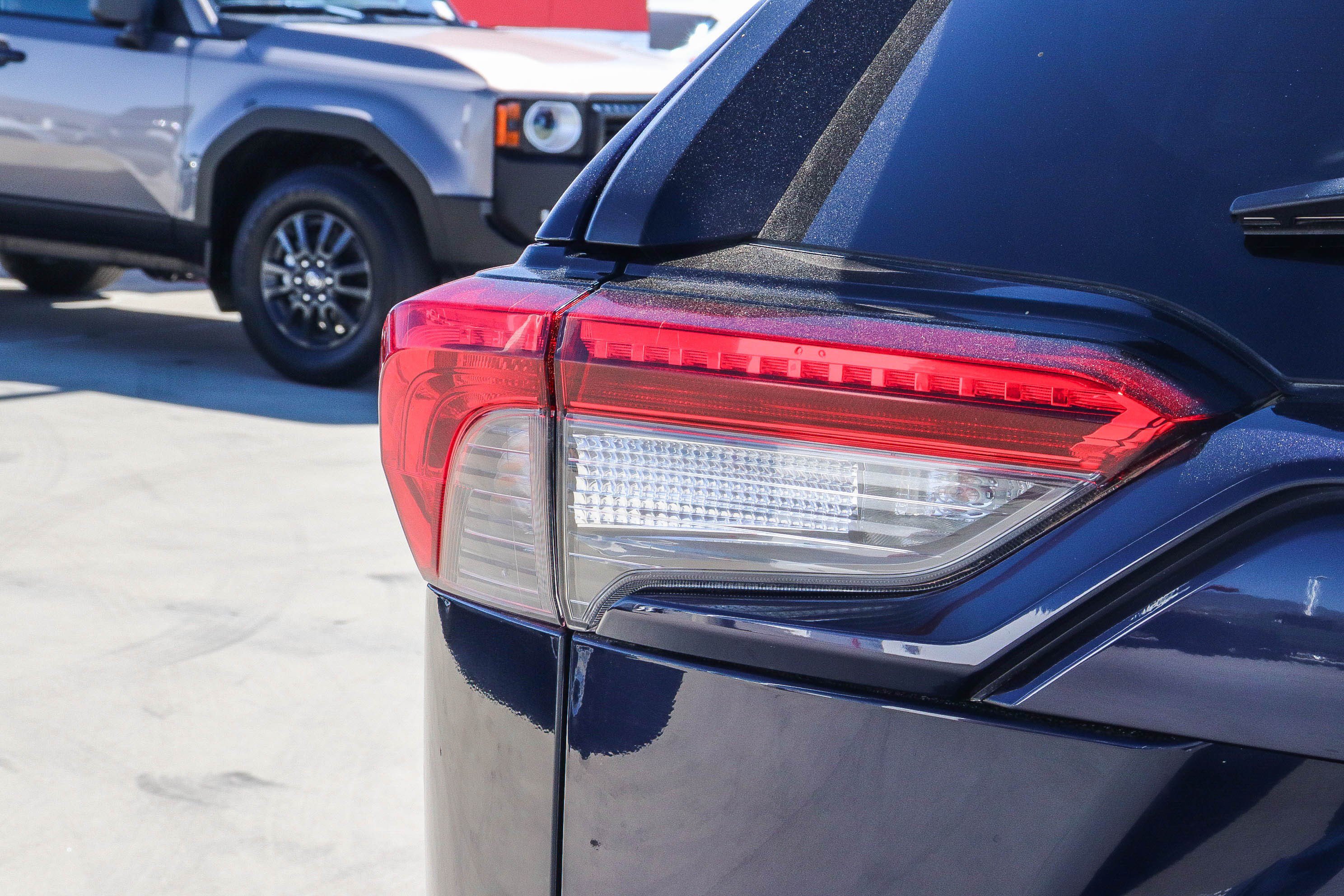 Certified 2022 Toyota RAV4 XLE Premium AWD/4WD image 10