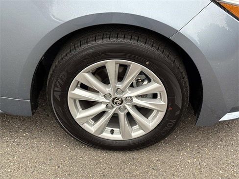 Used 2025 Toyota Corolla LE image 7