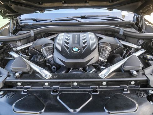 Used 2023 BMW X5 M50i w/ Executive Package image 29