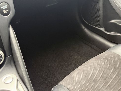 Used 2014 Nissan 370Z Touring w/ Sport Package image 38