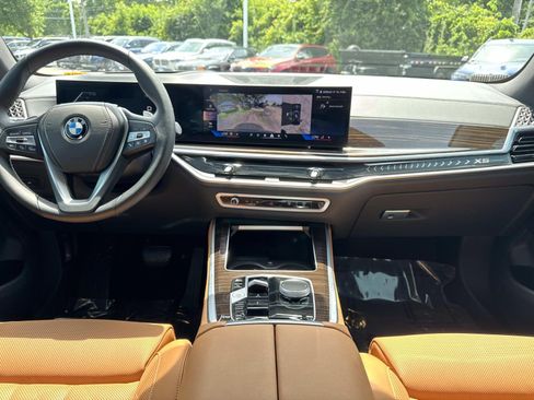 Used 2024 BMW X5 xDrive40i w/ Parking Assistance Package AWD/4WD image 15