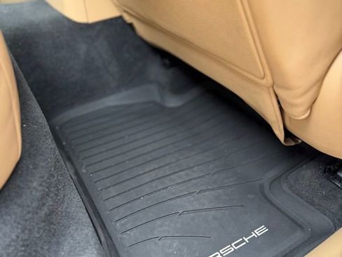 Used 2018 Porsche Macan S image 25