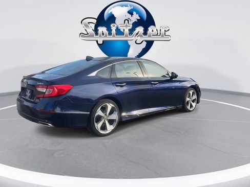 Used 2020 Honda Accord Touring image 3