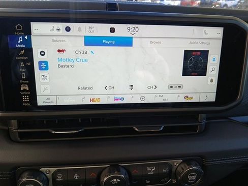 New 2026 Jeep Gladiator Rubicon image 40