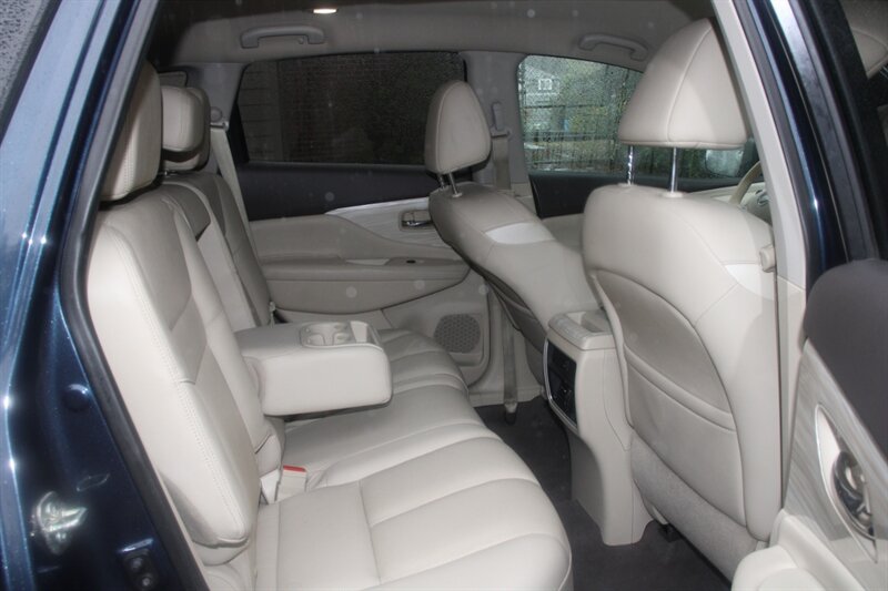 Used 2016 Nissan Murano SL AWD/4WD image 6