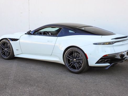 Used 2019 Aston Martin DBS Superleggera RWD image 11