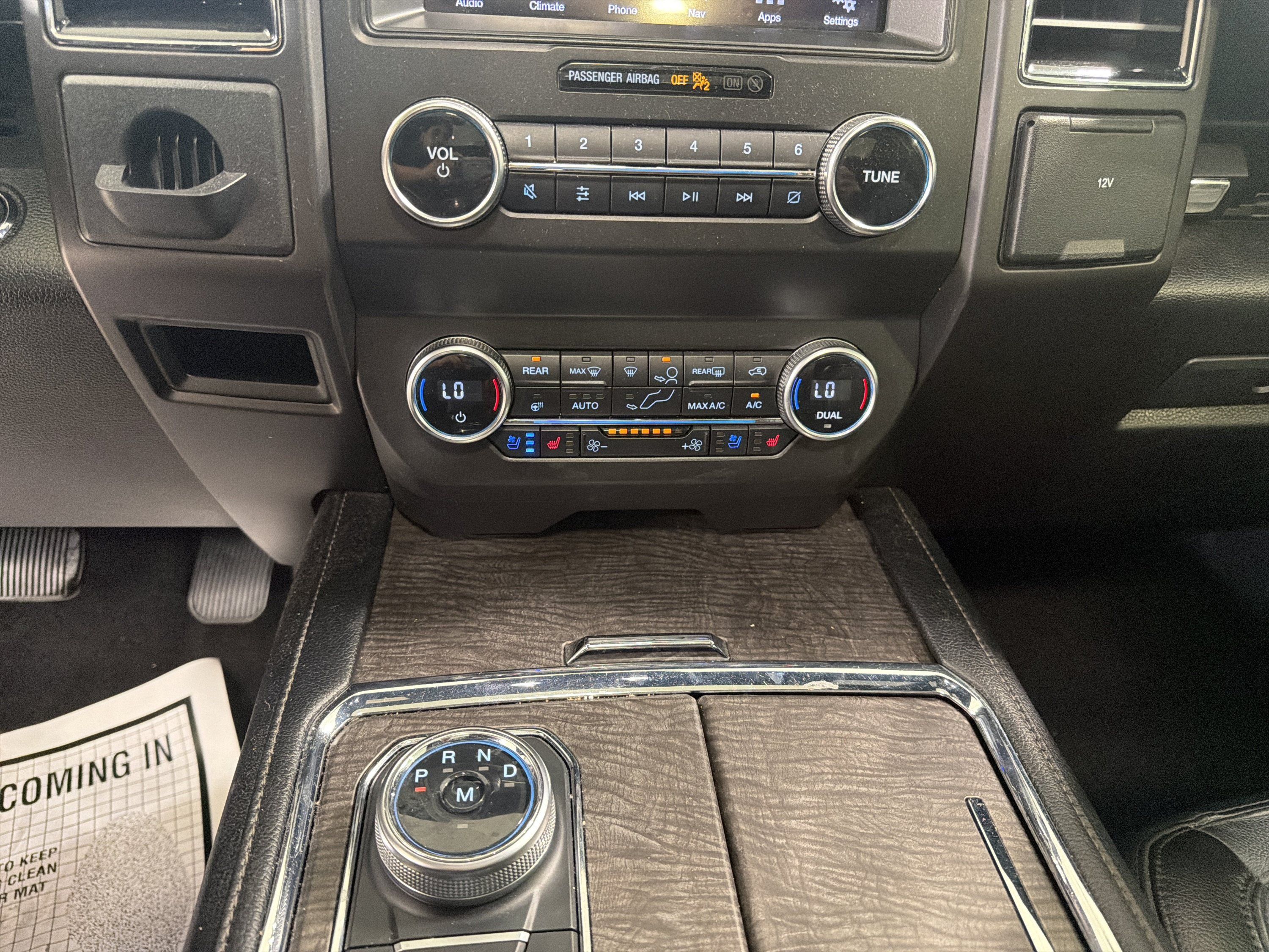 Used 2019 Ford Expedition Limited w/ Equipment Group 302A RWD image 18