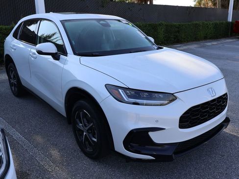 Used 2023 Honda HR-V EX-L image 6