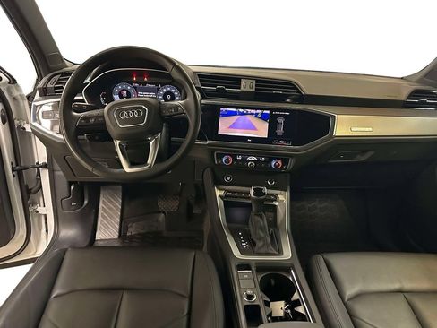 Used 2023 Audi Q3 2.0T Premium w/ Convenience Package AWD/4WD image 10
